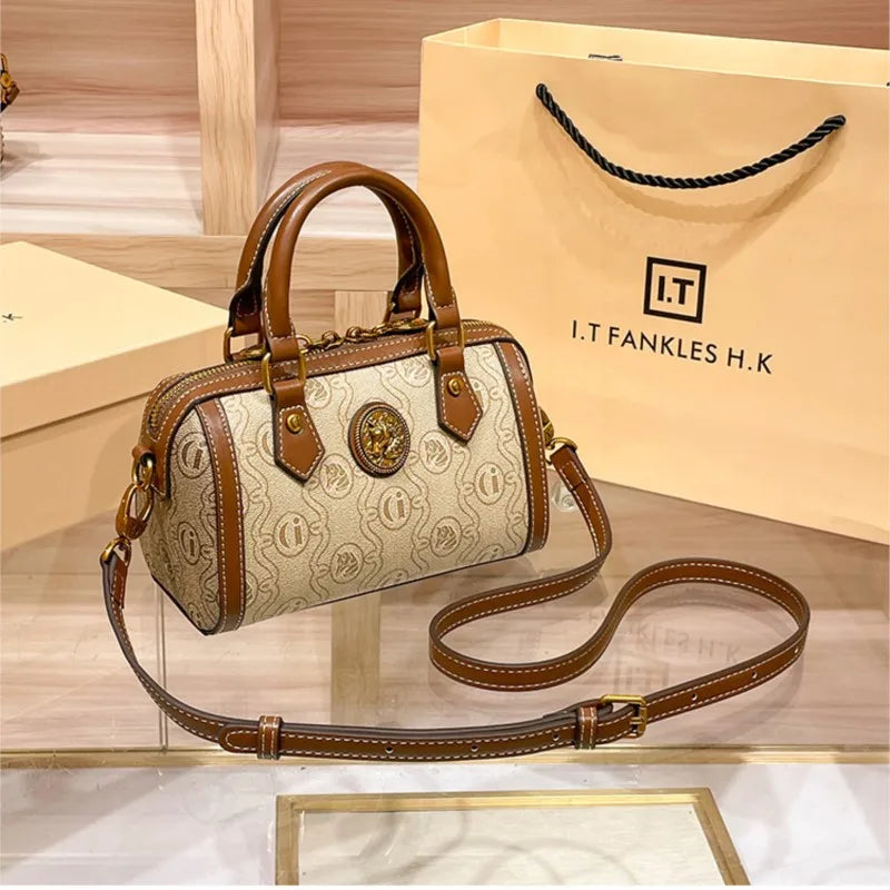 Brand Handheld Women's Bag 2025 New Designer Spring/Summer Luxury Pillow Bag Retro Single Shoulder Crossbody Bag
