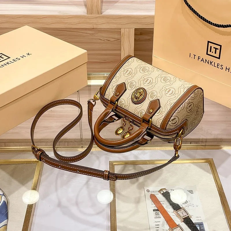 Brand Handheld Women's Bag 2025 New Designer Spring/Summer Luxury Pillow Bag Retro Single Shoulder Crossbody Bag