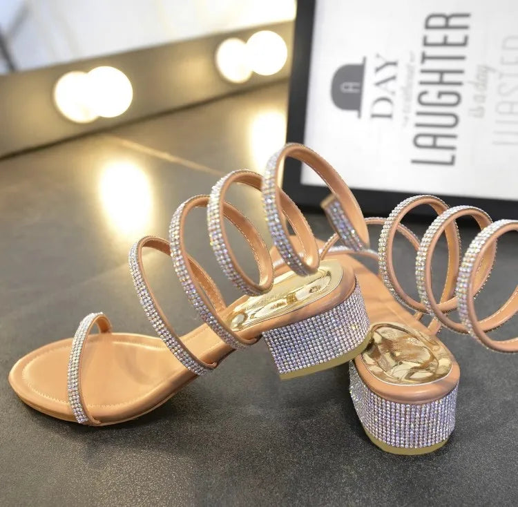 Summer Fashio 4CM Thick Heel Gladiator Sandals Women Flat Sandals Snake Punk Rhinestone Women Sandals Wedding Shoes