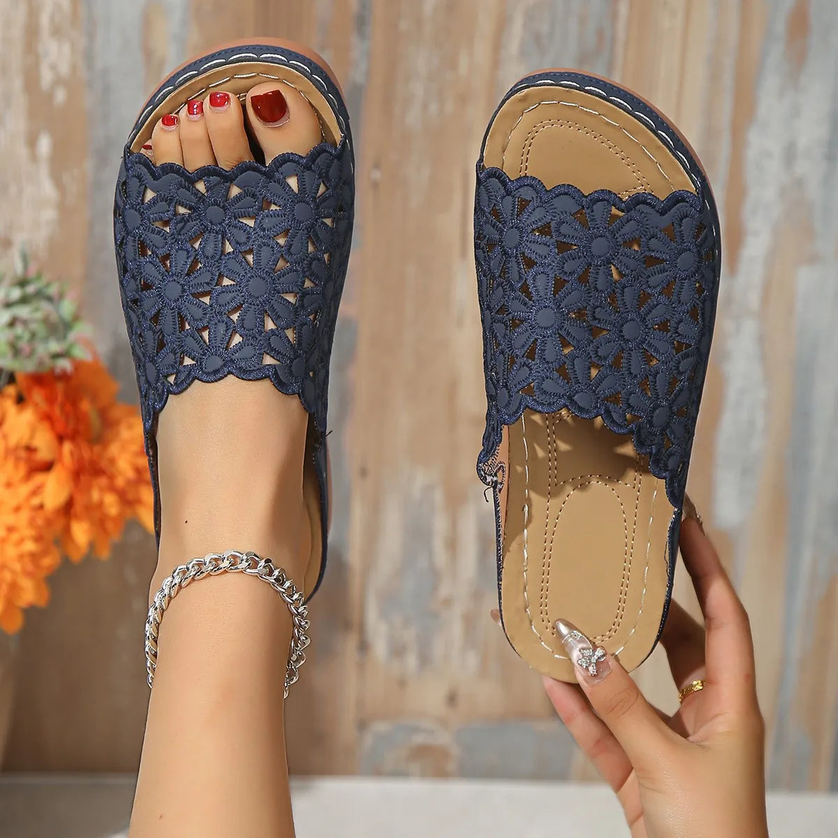 Summer New Wedge-Heeled Thick-Soled Casual Sandals, Non-Slip Breathable Hollow Embroidered Flower Flip-Flops, Breathable and Sweat-Absorbent, Going Out, Vacation, Beach, Party, Valentine's Day Gift