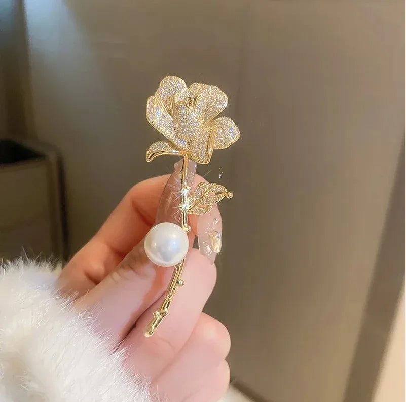 Luxury Snowflake Pearl Crystal Brooch Large Snowflake Flower Brooch Pins Fashion Exquisite Women's Jewelry