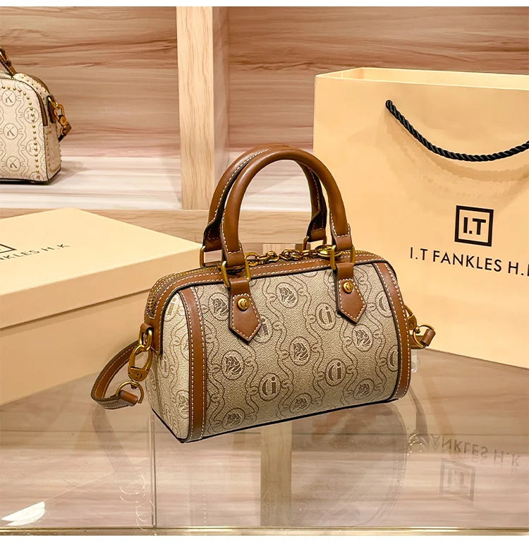 Brand Handheld Women's Bag 2025 New Designer Spring/Summer Luxury Pillow Bag Retro Single Shoulder Crossbody Bag