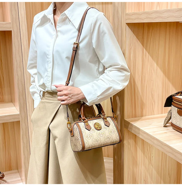 Brand Handheld Women's Bag 2025 New Designer Spring/Summer Luxury Pillow Bag Retro Single Shoulder Crossbody Bag