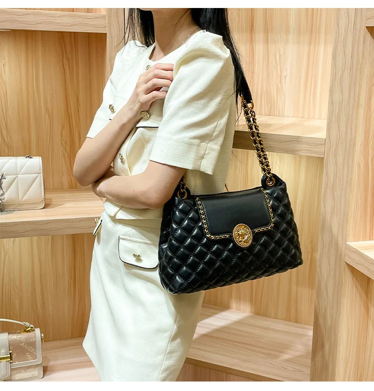 2025 women's brand genuine leather chain bag, new designer brings a sense of luxury, large capacity underarm shoulder bag is fas