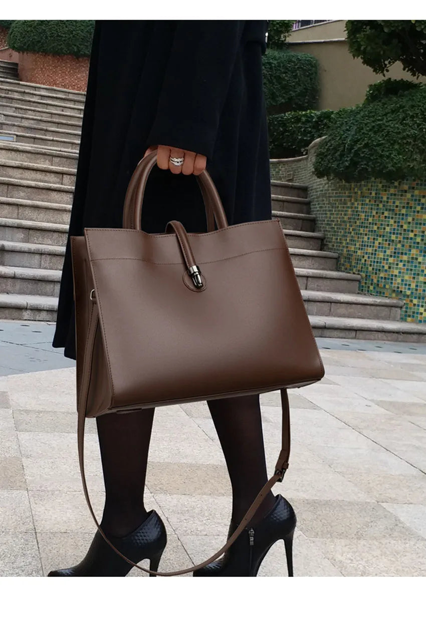 Leather women's bag, light luxury new tote bag, large capacity casual shoulder bag, crossbody bag, luxurious handbag