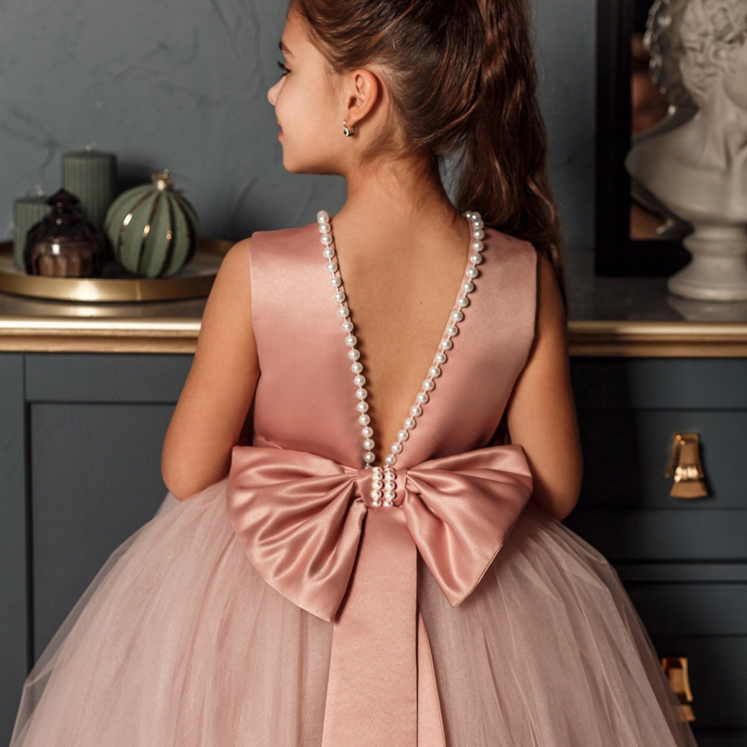 Flower Girl Wedding Dress Backless Piano Playing Host Party