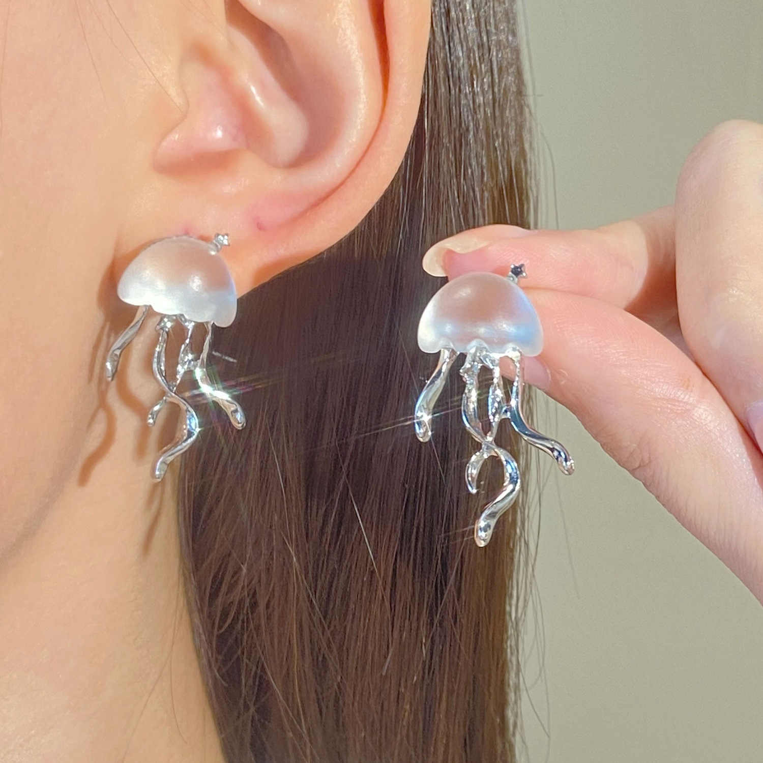 Deep-sea Jellyfish Frosted Necklace And Earrings