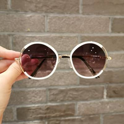 Stylish Ladies Sunglass