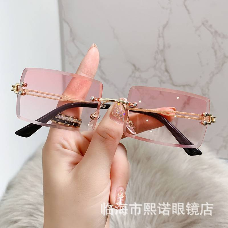 Summer Traveling Sun Glasses for Women
